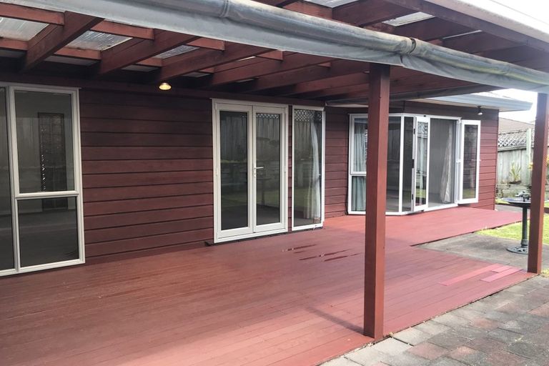 Photo of property in 3/2 East Coast Road, Milford, Auckland, 0620