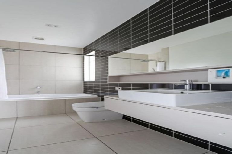 Photo of property in 21 Naylor Street, Hamilton East, Hamilton, 3216