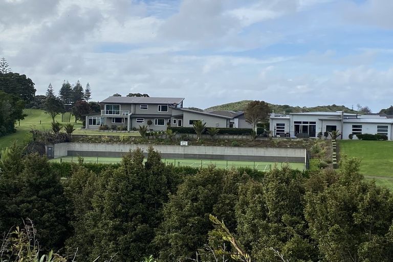 Photo of property in 10 Kakariki Lane, Waiwhakaiho, New Plymouth, 4312