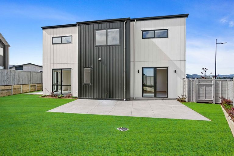 Photo of property in 15 Parkmore Drive, Rosehill, Papakura, 2113