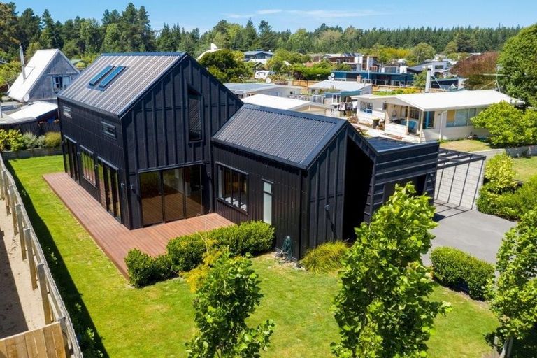 Photo of property in 26 Park Terrace, Waikuku Beach, 7473