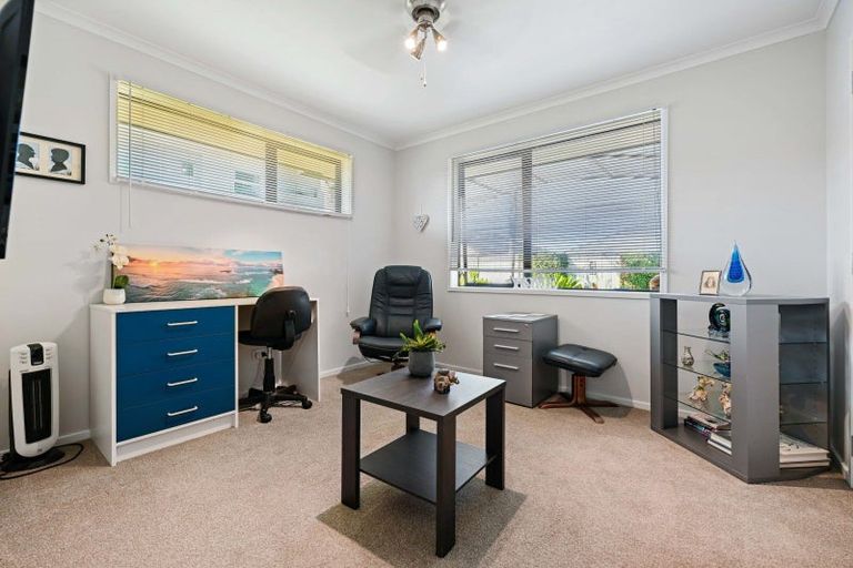 Property details for 35 Stoneleigh Drive, Chartwell, Hamilton, 3210