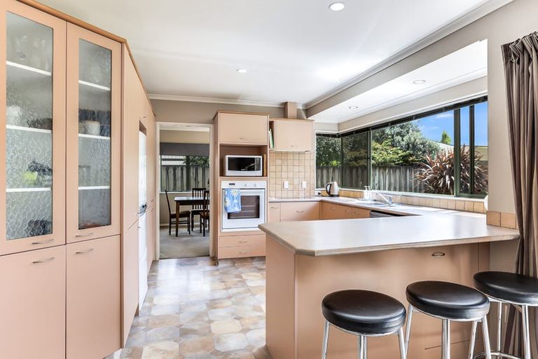 Photo of property in 20 Admiral Crescent, Flagstaff, Hamilton, 3210