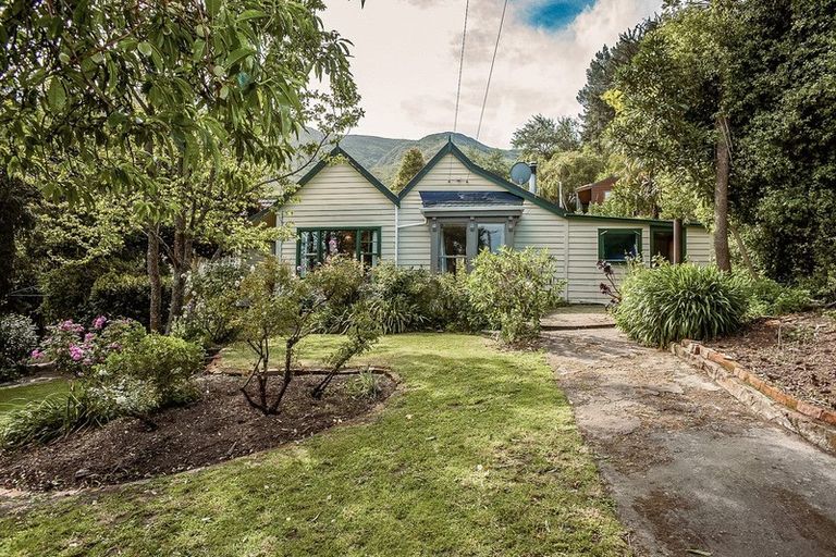 Photo of property in 24a Voelas Road, Lyttelton, 8082