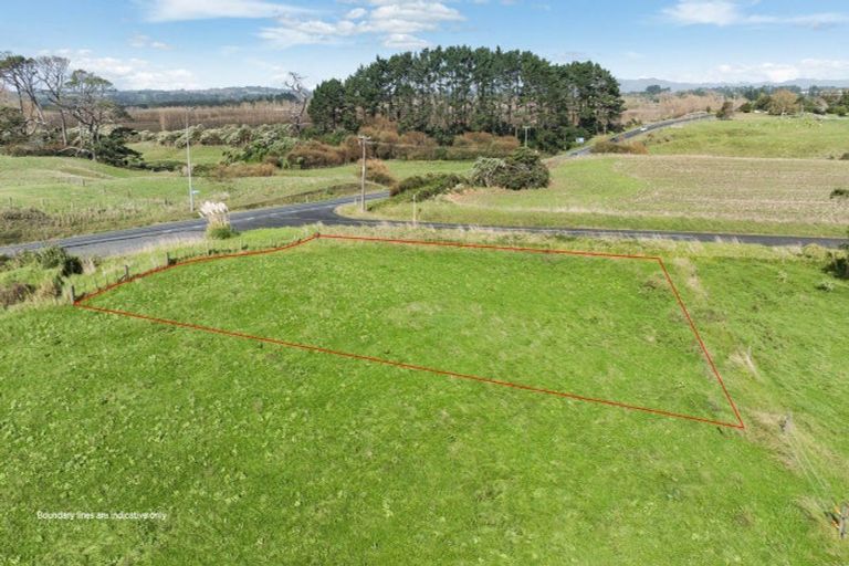 Photo of property in 8 Mcgowan Road, Karioitahi, Waiuku, 2683