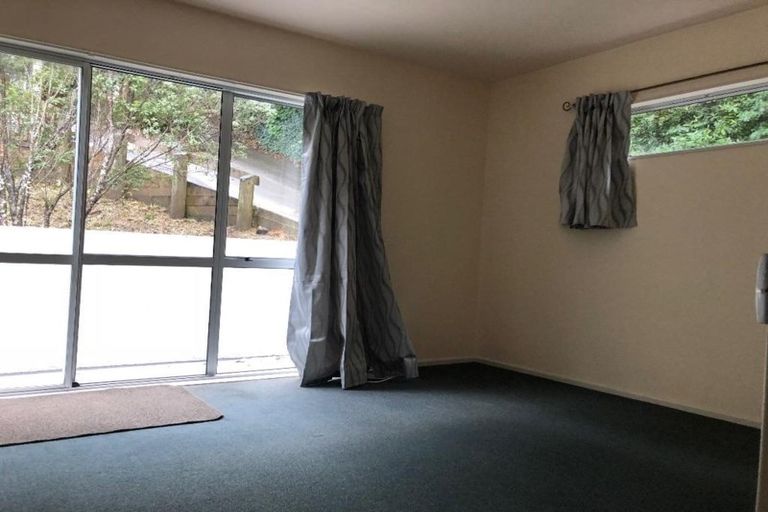 Photo of property in 9 Bank Road, Northland, Wellington, 6012