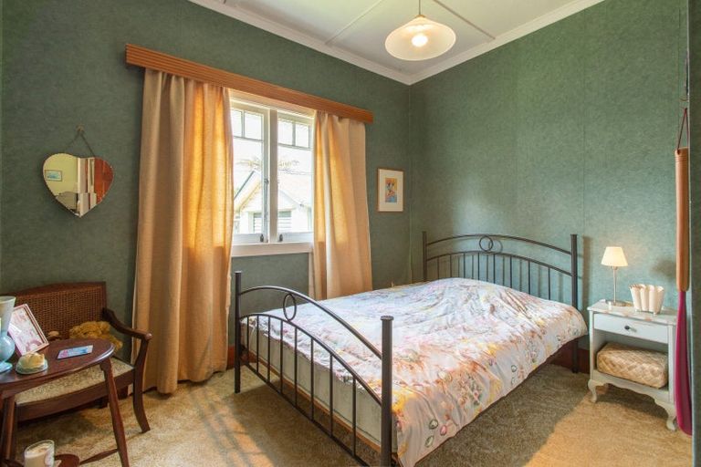 Photo of property in 4 Trafalgar Street, Dannevirke, 4930