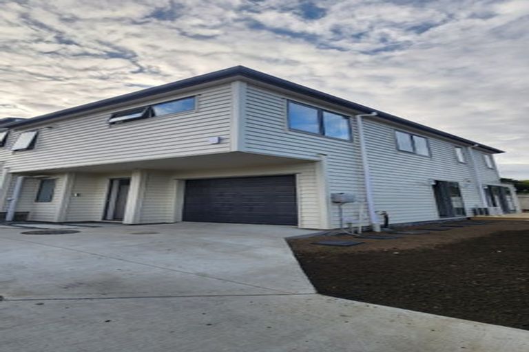 Photo of property in 39 Cascades Road, Pakuranga Heights, Auckland, 2010