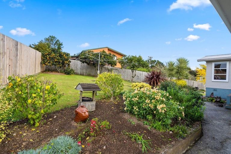 Photo of property in 31 Yorke Road, Haruru, 0204