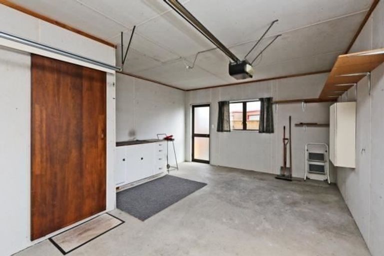 Photo of property in 7/501 Eastbourne Street East, Hastings, 4122