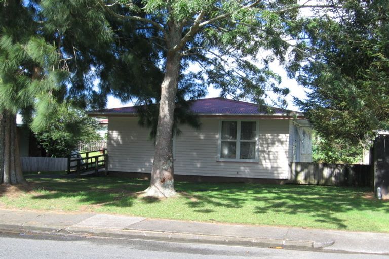 Photo of property in 70 Riverpark Crescent, Henderson, Auckland, 0610