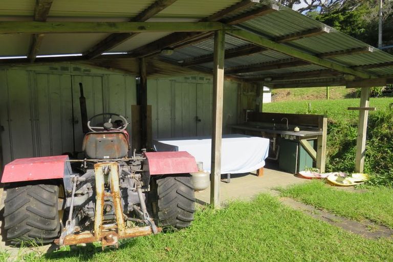 Photo of property in 10 Ohawini Road, Oakura, Hikurangi, 0184