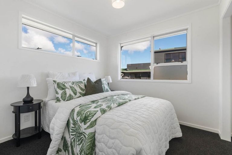 Photo of property in 15 Tyndrum Place, Highland Park, Auckland, 2010