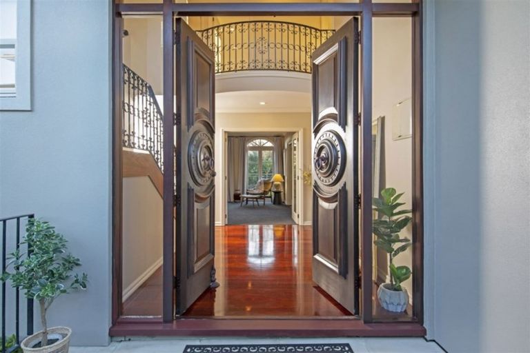 Photo of property in 26 Oliver Twist Avenue, Mellons Bay, Auckland, 2014