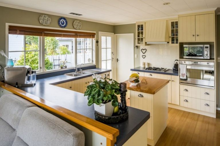 Photo of property in 4 Cassley Crescent, Papakowhai, Porirua, 5024