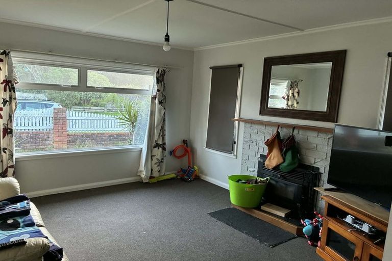 Photo of property in 37 Lorna Street, Lynmouth, New Plymouth, 4310