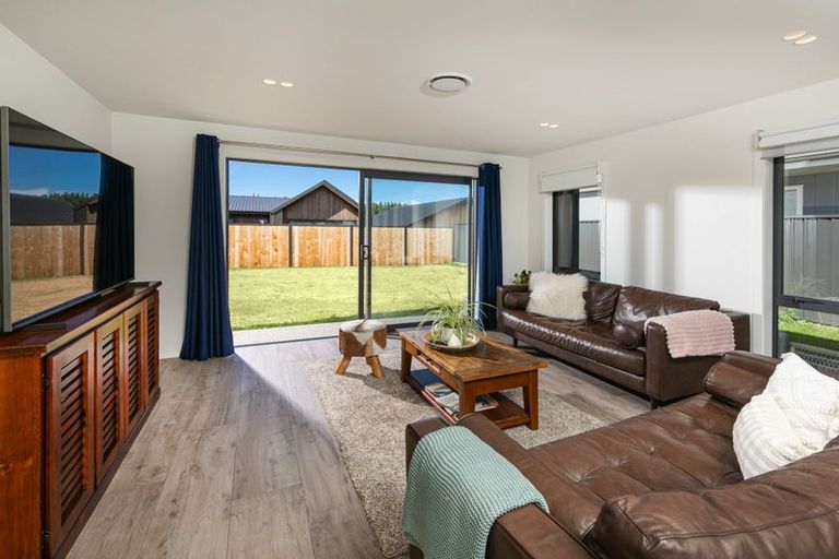 Photo of property in 53 Longview Drive, Lake Hawea, 9382