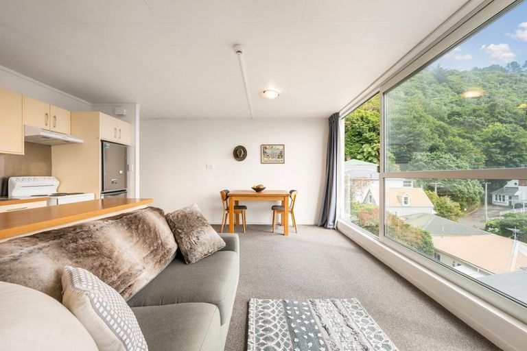 Photo of property in 6/24 Patanga Crescent, Thorndon, Wellington, 6011