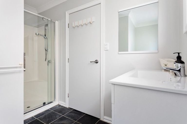 Photo of property in 2 Panorama Place, Coastlands, Whakatane, 3120