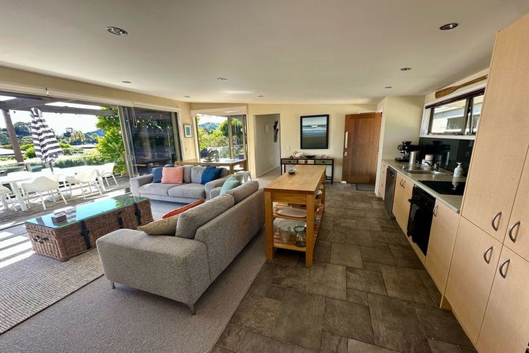 Photo of property in 21 Nyhane Drive, Ligar Bay, Takaka, 7183