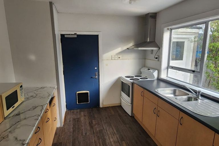 Photo of property in 90 Cuffs Road, Wainoni, Christchurch, 8061