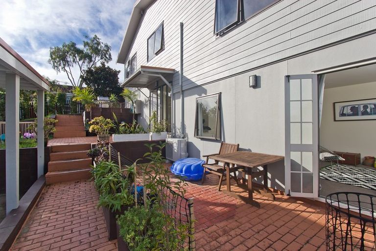 Photo of property in 3b Appleyard Crescent, Meadowbank, Auckland, 1072