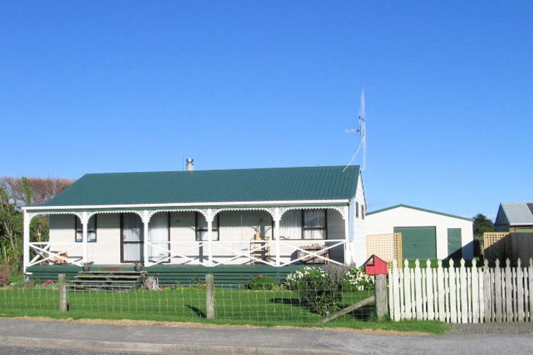 Photo of property in 49 Rangiuru Road, Otaki Beach, Otaki, 5512
