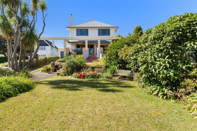 Photo of property in 29 Fulford Street, New Plymouth, 4310