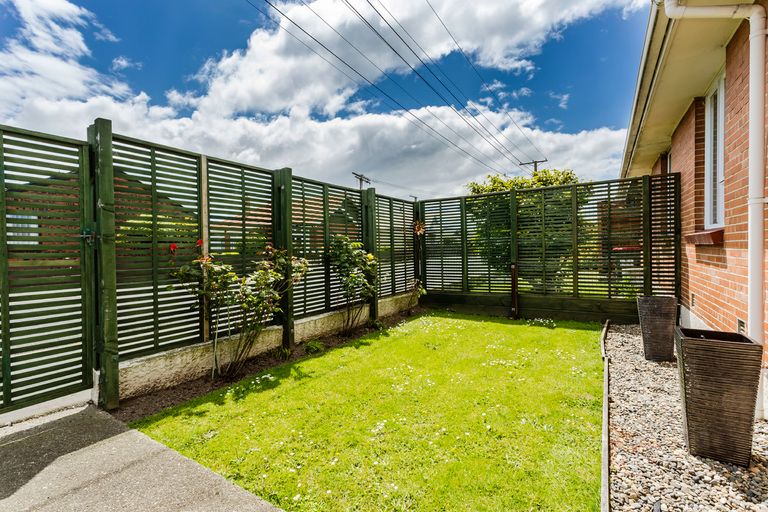 Photo of property in 4/23 Bay View Road, South Dunedin, Dunedin, 9012