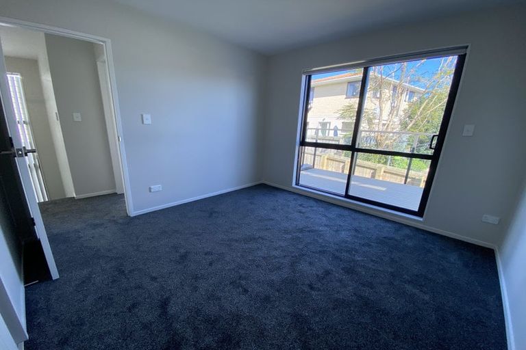 Photo of property in 1b Westall Road, New Lynn, Auckland, 0600