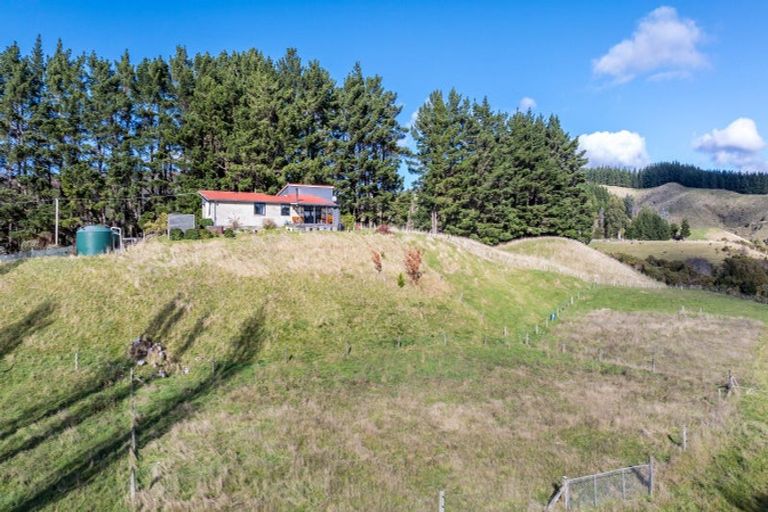 Photo of property in 1712 State Highway 2, Kaitoke, Upper Hutt, 5018