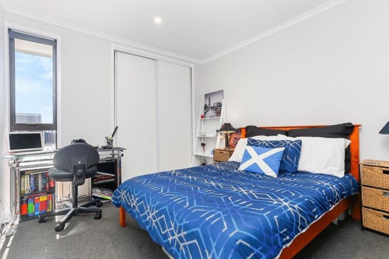 Photo of property in 10 Rangihina Road, Hobsonville, Auckland, 0616