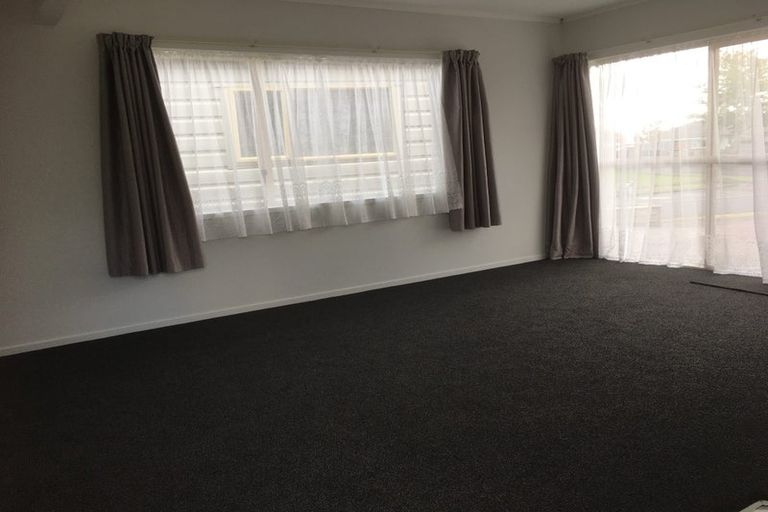 Photo of property in 1 Lochinver Drive, Nawton, Hamilton, 3200