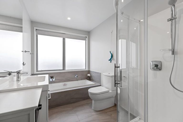 Photo of property in 35 Saint Pauls Drive, Brookfield, Tauranga, 3110