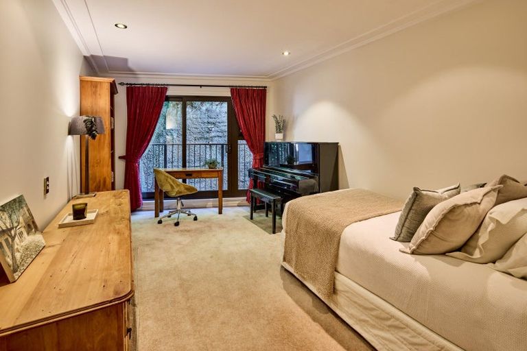 Photo of property in 10/166 Oriental Parade, Oriental Bay, Wellington, 6011