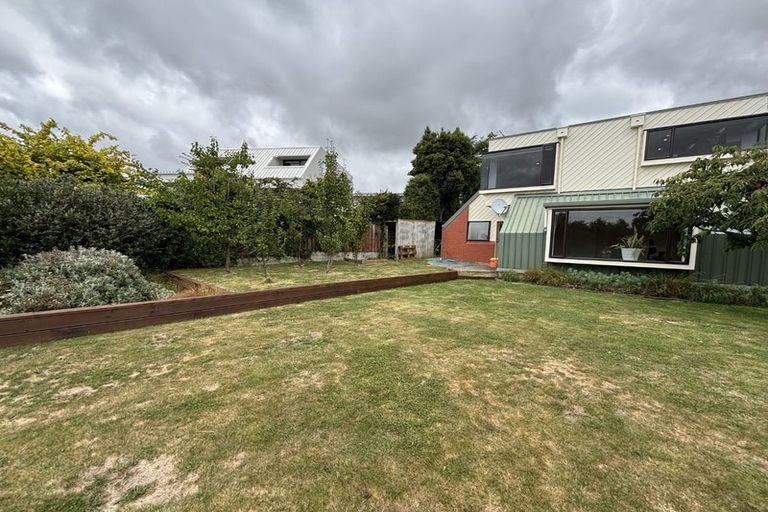 Photo of property in 5 Drayton Drive, Mount Pleasant, Christchurch, 8081
