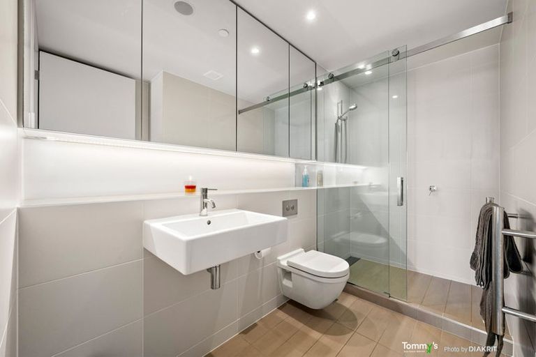 Photo of property in Clyde Quay Wharf, 4b/8 Clyde Quay Wharf, Te Aro, Wellington, 6011