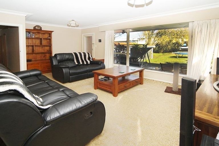 Photo of property in 12 Blue Gum Avenue, Silverdale, 0932