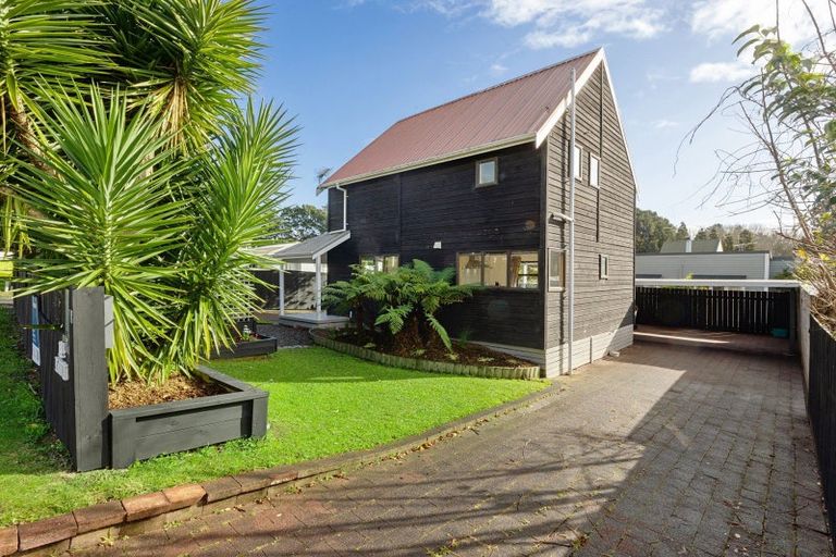 Photo of property in 14 Kiwi Avenue, Forest Lake, Hamilton, 3200