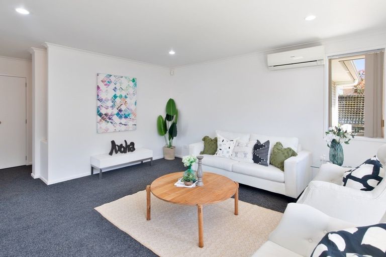 Photo of property in 15 Gardenia Close, Melville, Hamilton, 3206