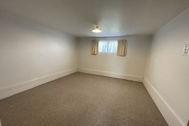 Photo of property in 5 Cargill Street, Papakura, 2110