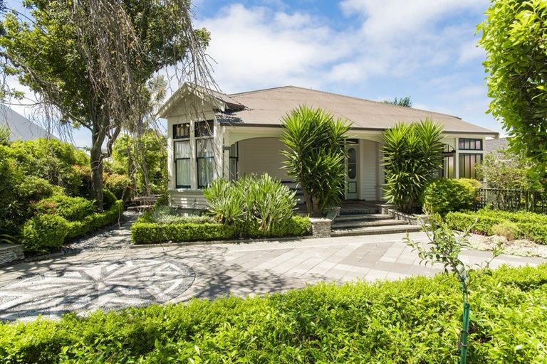 Photo of property in 27 Stout Street, Whataupoko, Gisborne, 4010