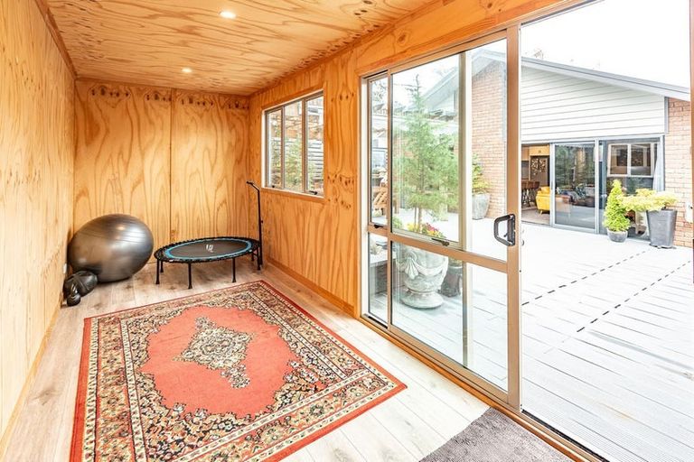 Photo of property in 18 Wanganui Road, Marton, 4710