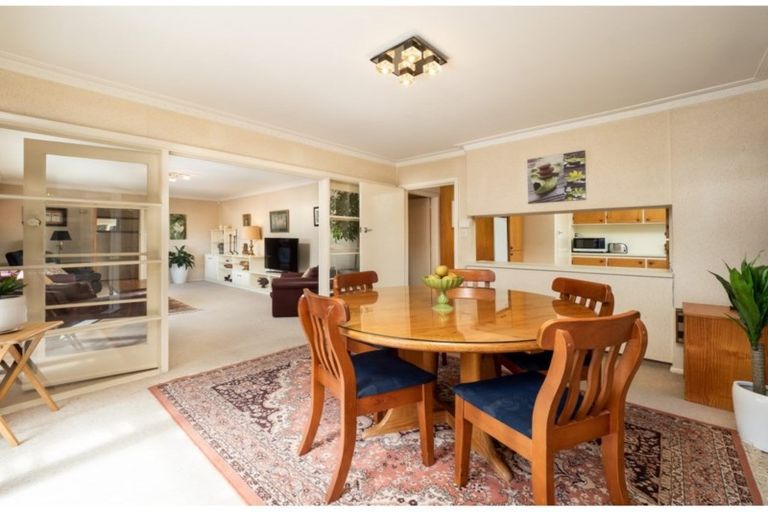 Photo of property in 18 Ilfracombe Place, Burnside, Christchurch, 8053