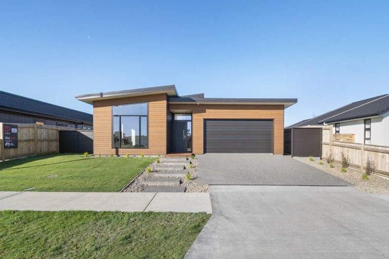 Photo of property in 12 Parkside Avenue, Maewa, Feilding, 4702