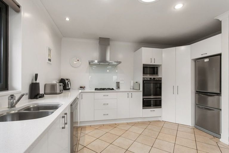 Photo of property in 7 Applecross Lane, Harewood, Christchurch, 8051