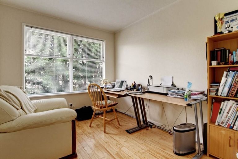 Photo of property in 47 Powrie Street, Glenfield, Auckland, 0629