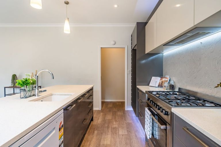 Photo of property in 2 Wood Street, Wallaceville, Upper Hutt, 5018