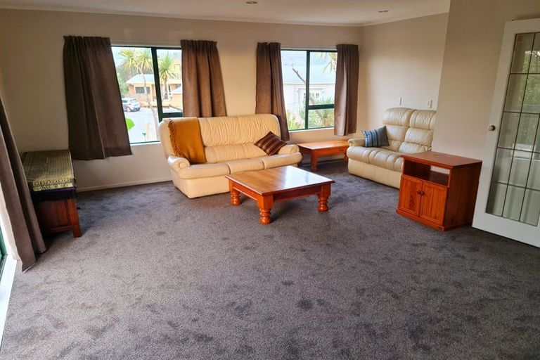 Photo of property in 8 Trig Hill Terrace, Waikanae Beach, Waikanae, 5036