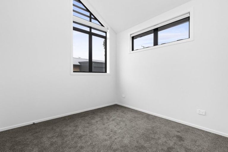 Photo of property in 2/61 Forest Lake Road, Hamilton, 3200